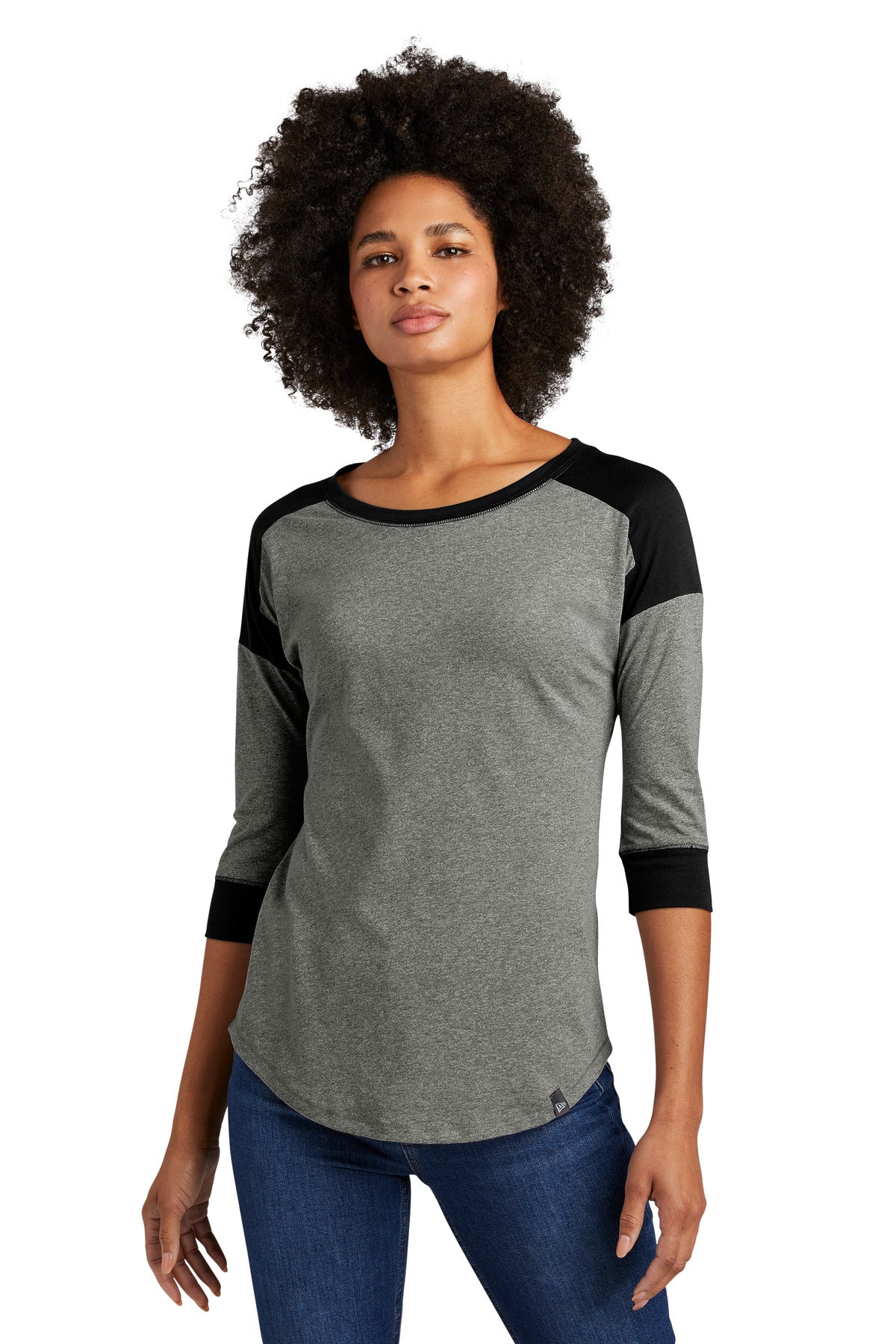 New Era   Women's Heritage Blend 3/4-Sleeve Baseball Raglan Tee. LNEA104