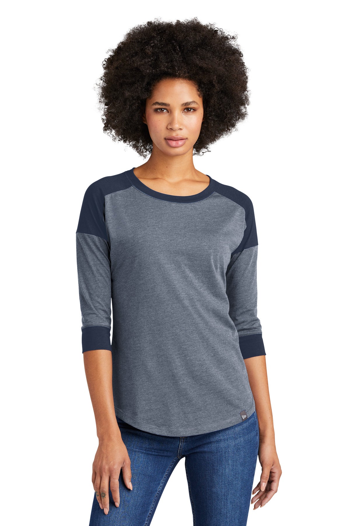 New Era   Women's Heritage Blend 3/4-Sleeve Baseball Raglan Tee. LNEA104