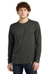 New Era   Heritage Blend Long Sleeve Crew Tee. NEA102