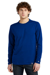 New Era   Heritage Blend Long Sleeve Crew Tee. NEA102